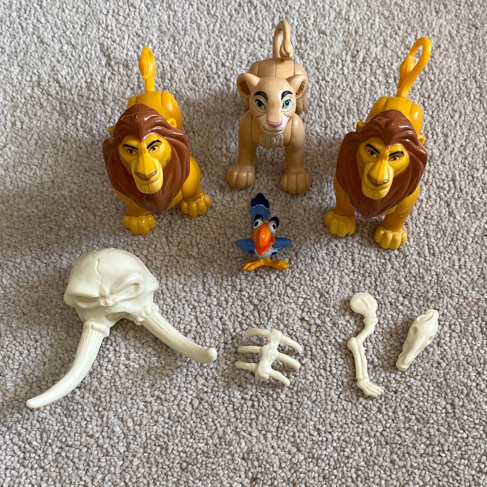 Lion King Pride Rock Playset Characters